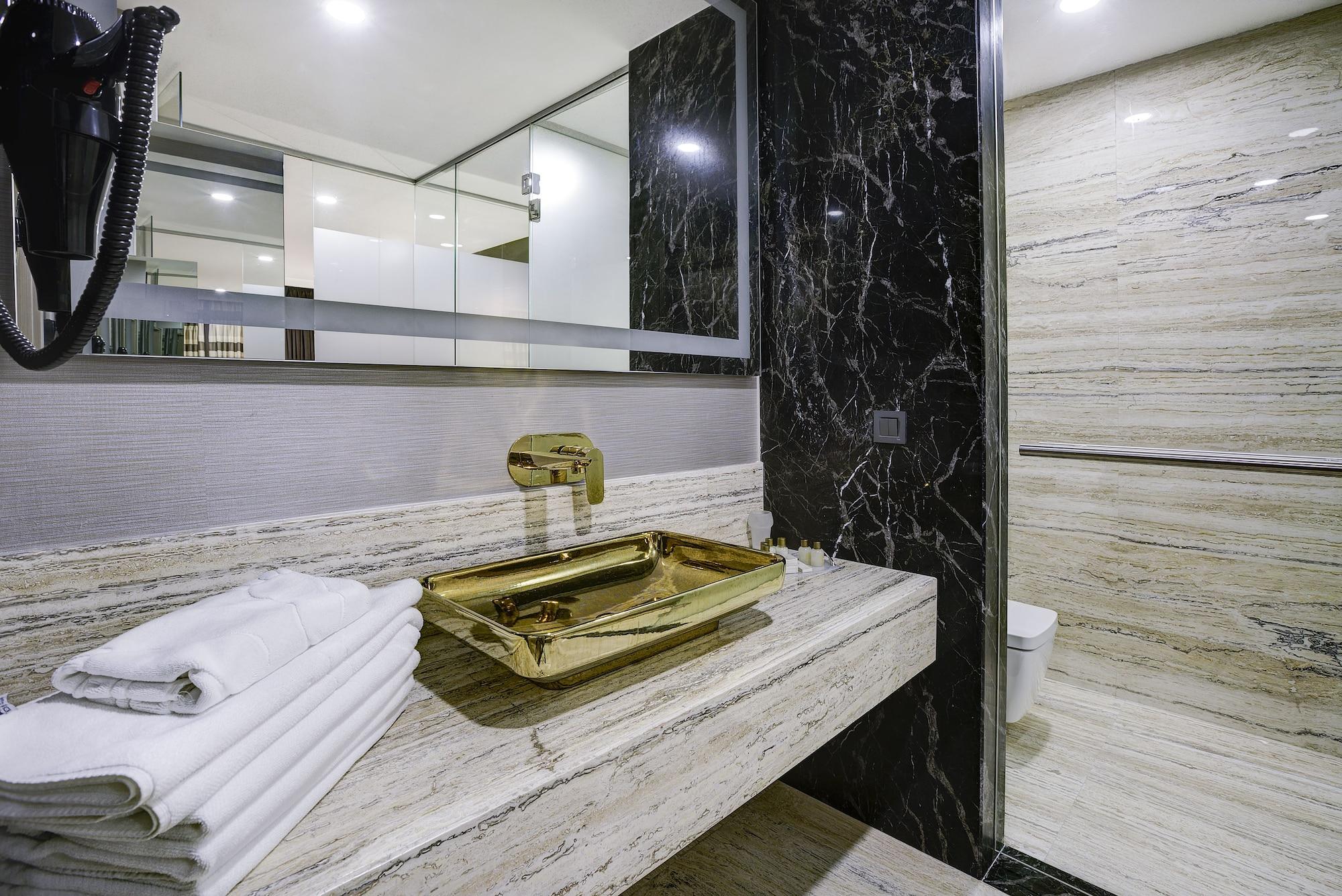 Nobel Hotel Mersin  Zewnętrze zdjęcie